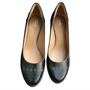 New Clarks blocked heels for women size 8